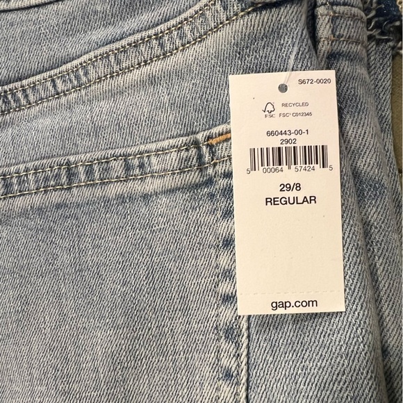 Gap | Girlfriend Mid Rise Denim | Distressed | Size 29 / 8 New - Picture 8 of 8